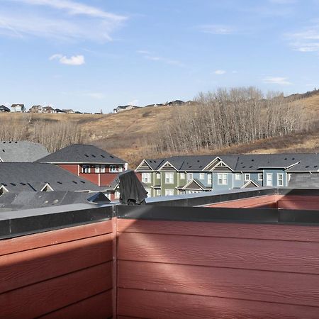 Globalstay New Apartments In Cranbrook Free Street Parking YYC Eksteriør billede
