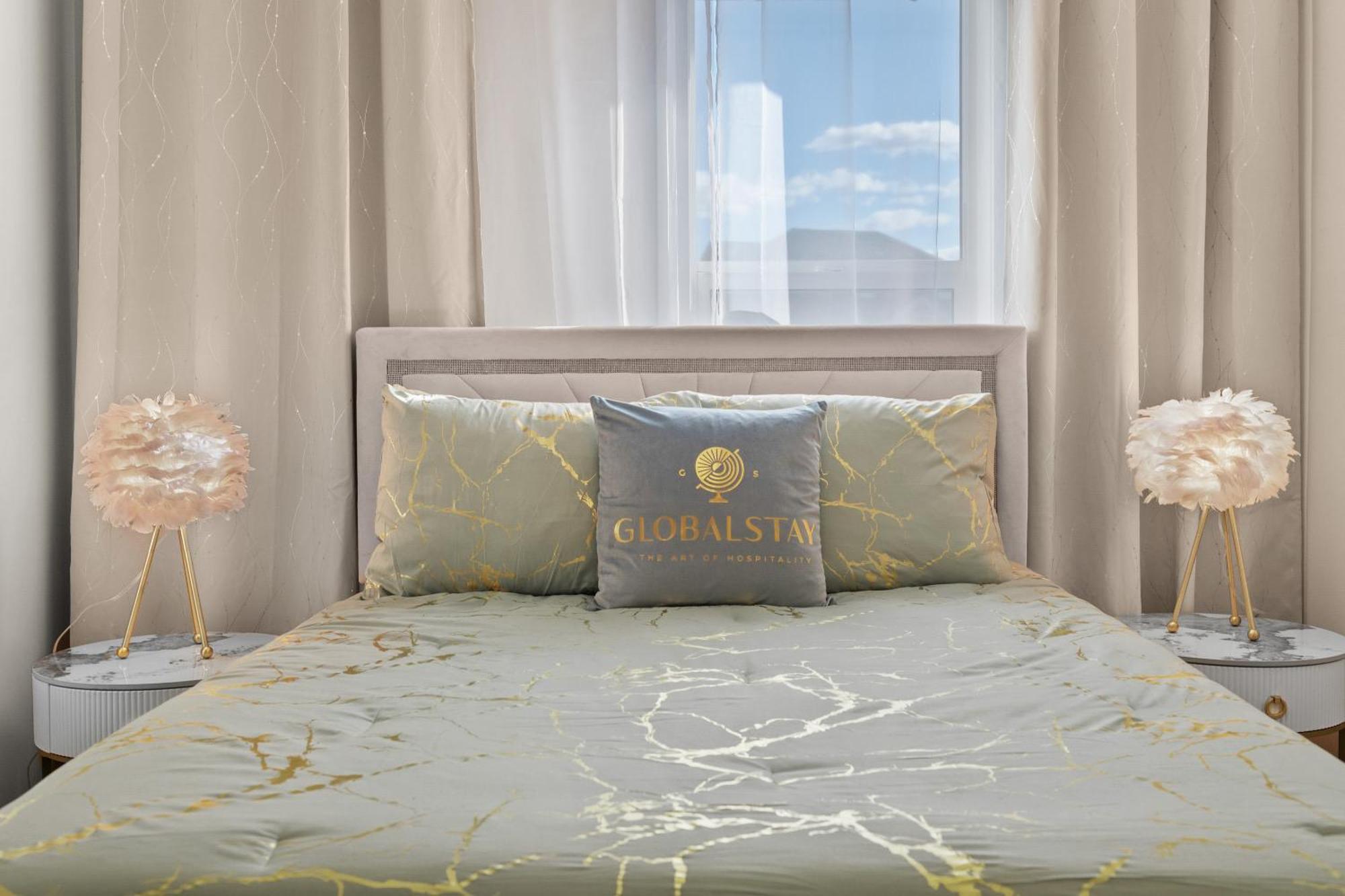 Globalstay New Apartments In Cranbrook Free Street Parking YYC Eksteriør billede