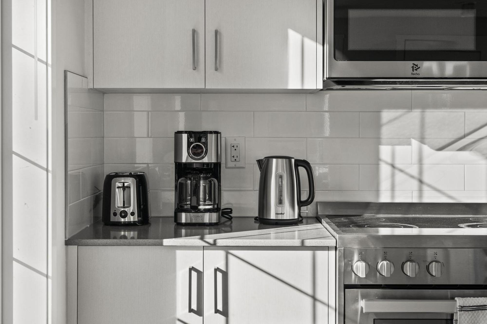 Globalstay New Apartments In Cranbrook Free Street Parking YYC Eksteriør billede