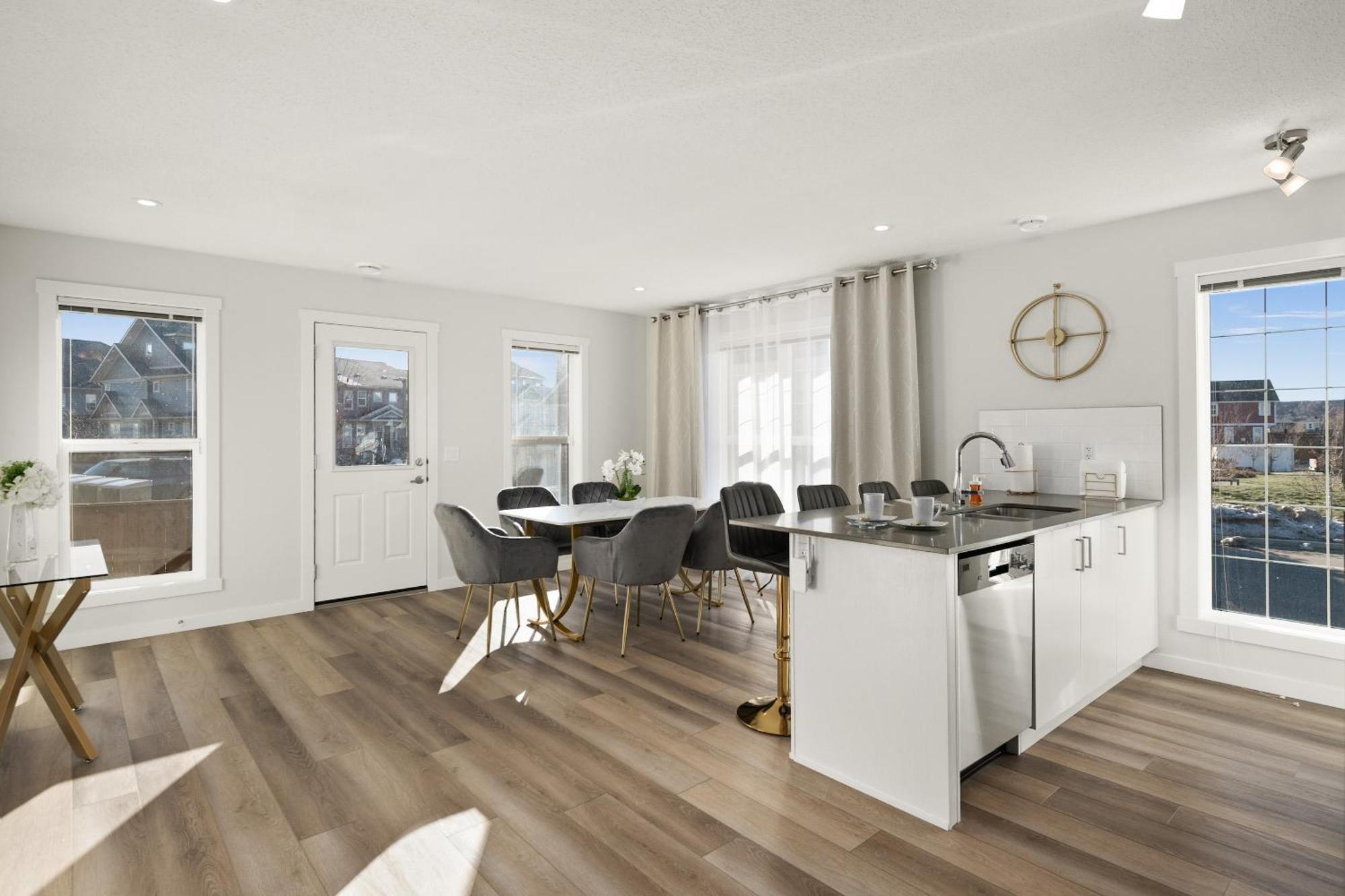 Globalstay New Apartments In Cranbrook Free Street Parking YYC Eksteriør billede