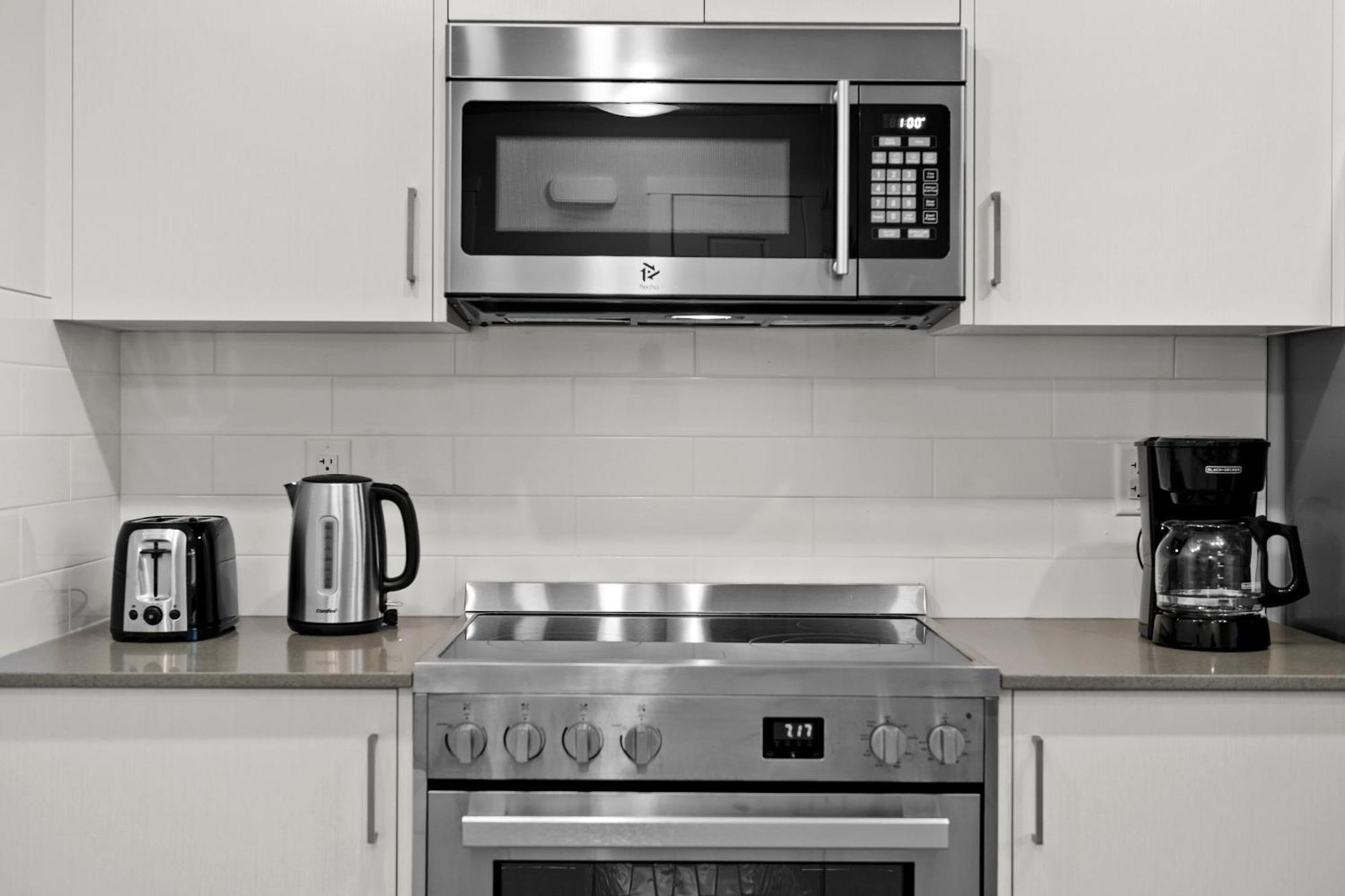 Globalstay New Apartments In Cranbrook Free Street Parking YYC Eksteriør billede